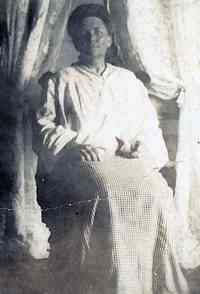 Margaret Ella COGGESHALL - Margaret Ella (Coggeshall) Lawton.  This is the only known photo of my Great Grandmother.  Not sure when it was taken, but probably  not long before