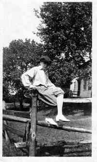 Edna Browe LAWTON - Photo taken around 1923, Edna would have been about 17 at this time. Her sister Gladys said she was a real tomboy.