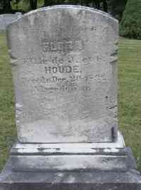 Flora HOUDE - Grave