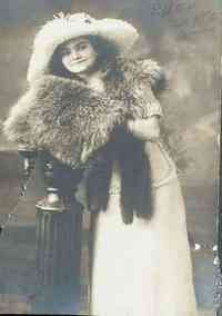 Marie Helen LIPPE - Ellen Lippe b. 1894-1896 Southbridge, MA