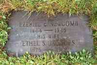 Ezekiel Barteaux NEWCOMB - Grave