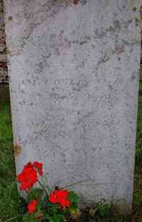 Naomi OWEN - Grave