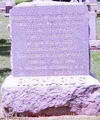 Myron A. RICHARDS - Grave