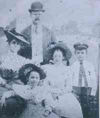 Charles Hoyt THEINERT - Top: Herman Middle (L-R): Wife Annie, Eleanor May, Charles Hoyt Front: Beatrice 