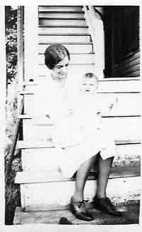 Lucy Exena TREMBLAY - Exena Tremblay and Pauline Metras (baby)