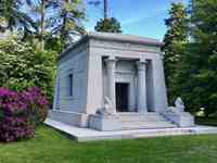 Frank Winfield WOOLWORTH - Grave