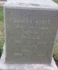 James E. WYATT - Grave